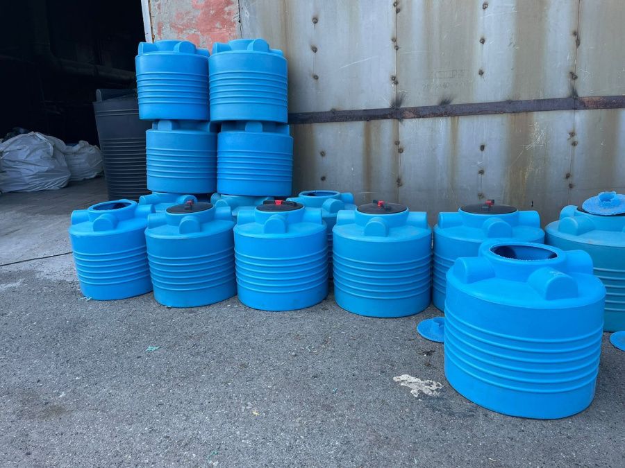 Пластиковая емкость для воды 200 л